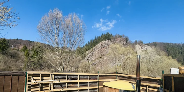 Bohaté raňajky plné lokálnych dobrôt vám vedia doručiť v košíku priamo ku dverám.