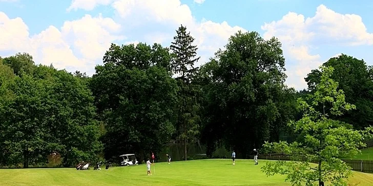 Golfový balíček Štiřín - Green Fee, wellness i jídlo