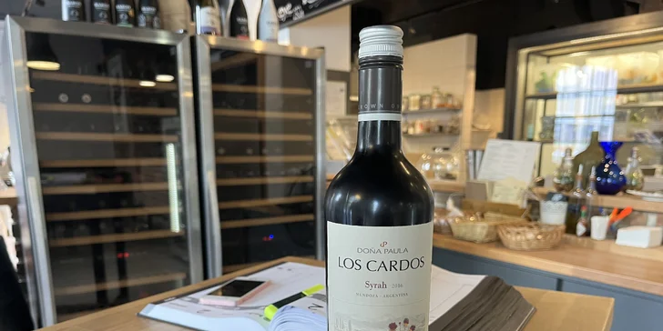 Popíjet k tomu budete argentinské červené víno Syrah. 