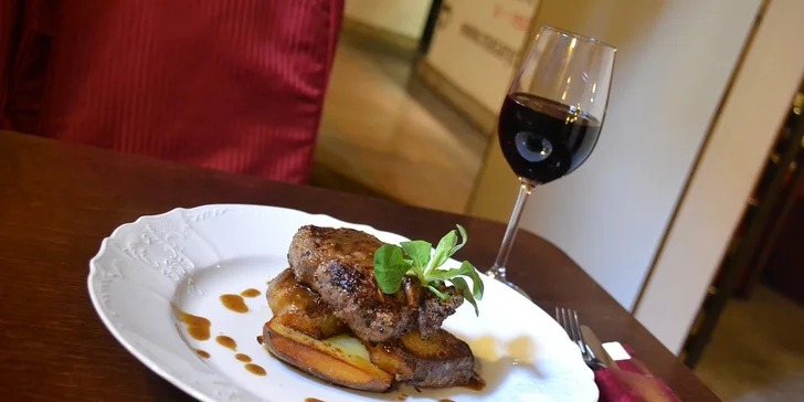 Dva 200gramové RIB EYE steaky včetně vína