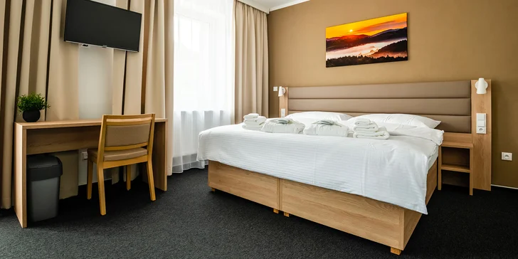 Nachystaný budete mít komfortní pokoj splňující všechny požadavky moderního ubytování. 