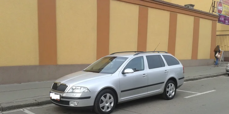 Ruční mytí vozu s voskováním + suché vyčištění interiéru vozidla