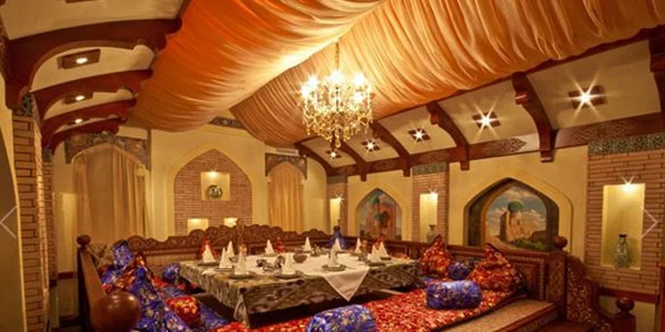 Menu pro dva v uzbecké restauraci Samarkand