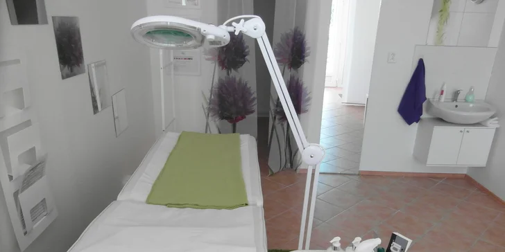 Chemický peeling včetně čištění pleti ultrazvukovou špachtlí