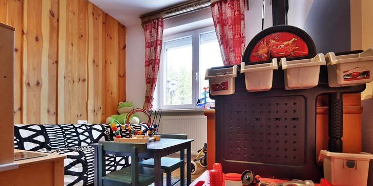5denní pronájem luxusní wellness chaty v Beskydech pro 8 osob vč. dětí