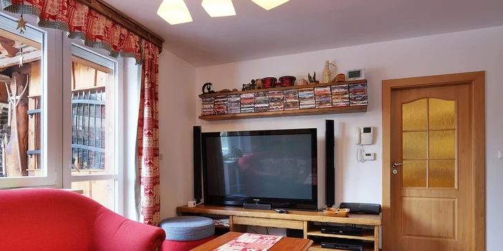 Pohádkový pobyt ve skvěle vybavených chatách s wellness až pro 10 osob