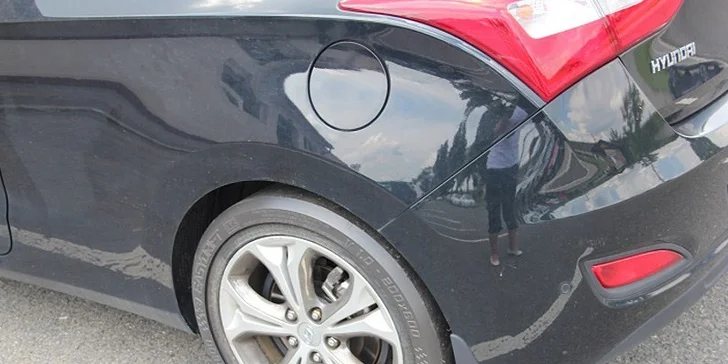 Půlhodinka driftování ve voze Hyundai i30 coupé