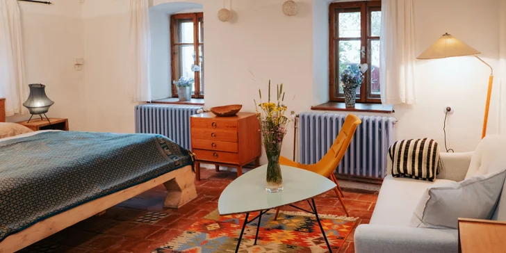 Apartmán Strakapoud najdete v přízemí, jedná se o zrekonstruovaný vejminek.