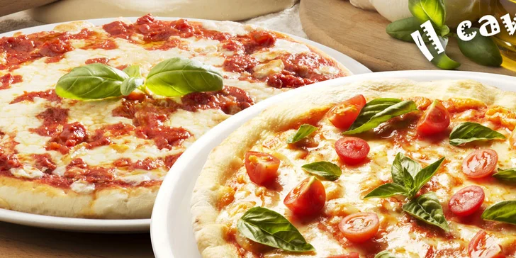 Dvě pravé italské pizzy v restauraci il Cavallo
