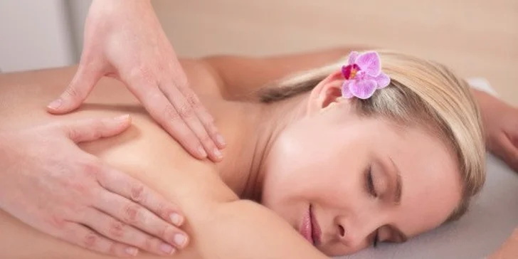 Relaxační masáž celého těla Bali Bali nebo Havajská