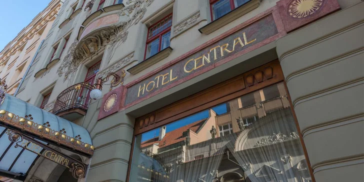 Hotel Central je jednou z nejstarších secesních budov ve městě. 