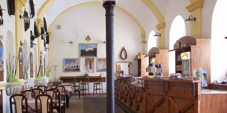 Romantický pobyt v historickém apartmánu na zámku Letovice vč. prohlídky
