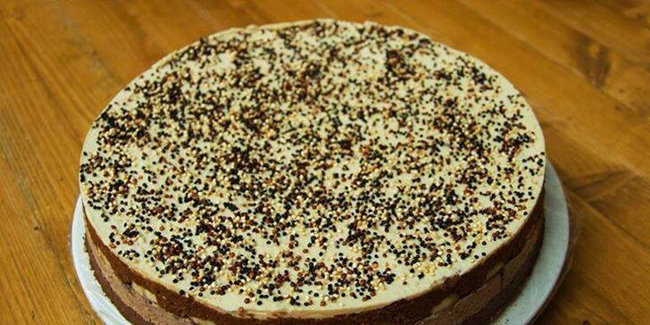 Raw Cake - zdravý dort (čokoládový, borůvkový nebo fíkový)
