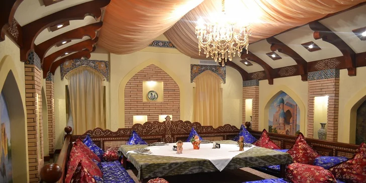 Menu pro dva v uzbecké restauraci Samarkand