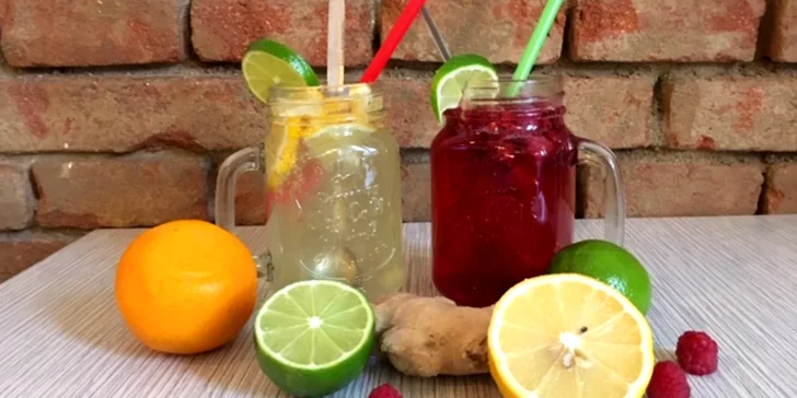 Dáte si dvě teplé limonády?