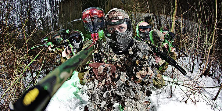 Paintballová přestřelka na Stříbrném Rybníku v Hradci Králové