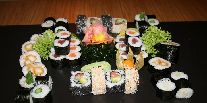 Jarní sushi menu pro 2 osoby v Sushi Aichi
