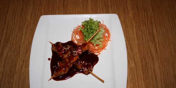 Jarní sushi menu pro 2 osoby v Sushi Aichi