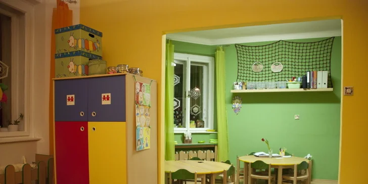 Letní permanentky do dětské školičky s výukou angličtiny, výtvarnými, hudebními a tělovýchovnými kroužky