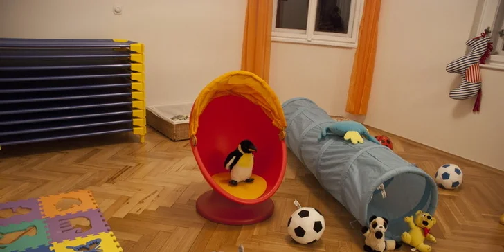 Letní permanentky do dětské školičky s výukou angličtiny, výtvarnými, hudebními a tělovýchovnými kroužky