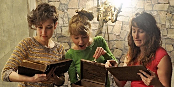 Exit Game Puzzle Room pro tým hráčů. Zabavte se, unikněte!