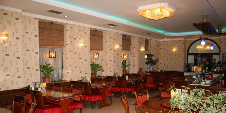 Přijďte sami, ve 2 nebo rovnou ve 4 kdykoliv v týdnu na bohatý sushi set
