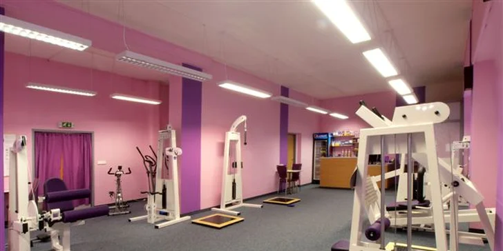 Roční členství v prestižním fitness centru Contours pro ženy