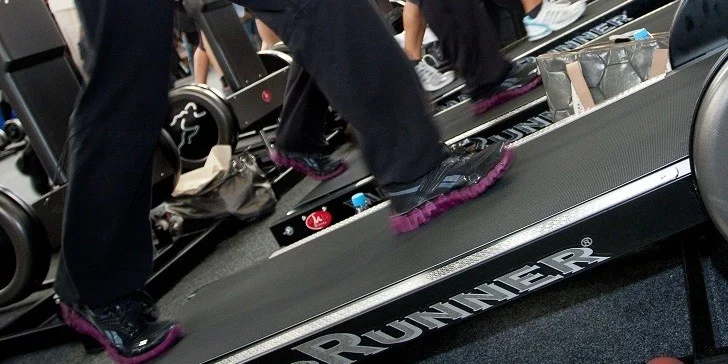 Roční členství v prestižním fitness centru Contours pro ženy