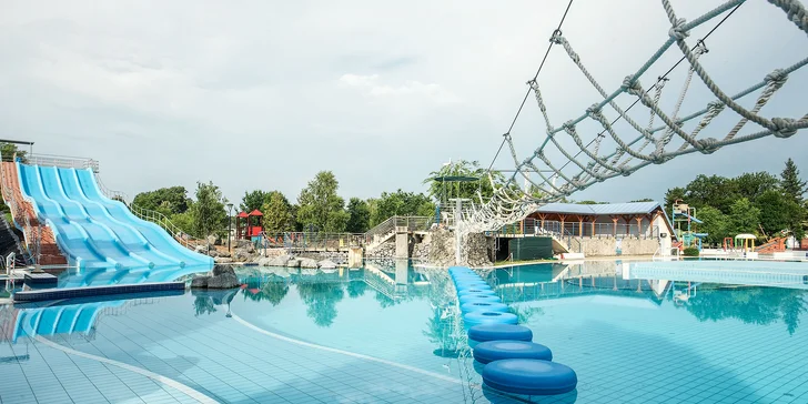 Termálne kúpele a aquapark Sárvár (cca 300m)