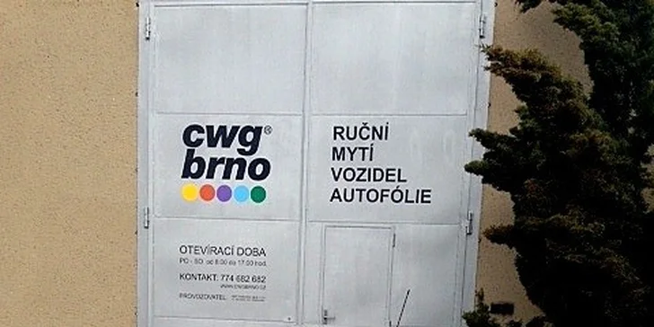 Ruční mytí karosérie + čištění interiéru na BVV
