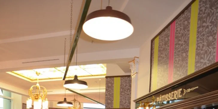 Francouzská jídla a variace dezertů v Café Amandine