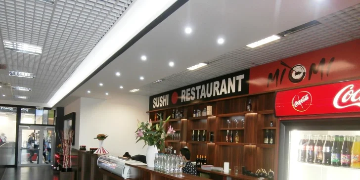 Velké sushi menu s 39 kousky i salátem