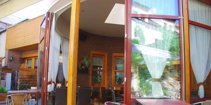 2chodové menu ve vyhlášené restauraci Toscana
