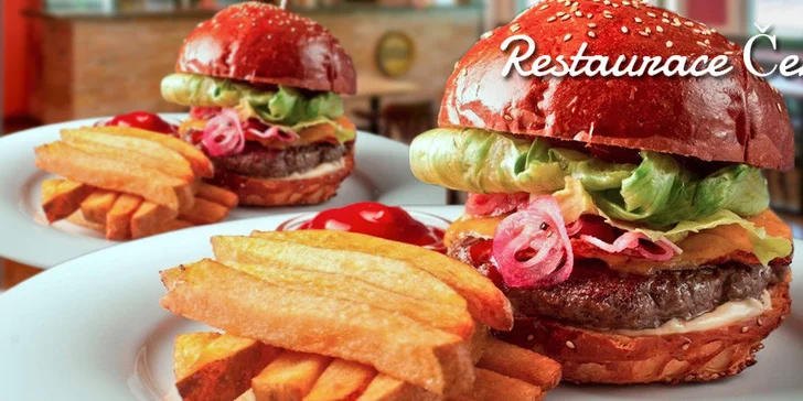 2 burgery se slaninou, vejcem, cheddarem i hranolky