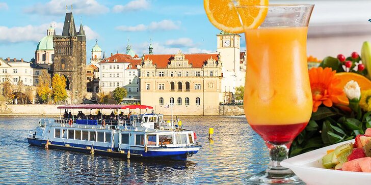 Jarní plavba po Vltavě + čerstvý ovocný salát a drink