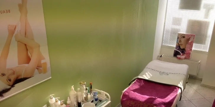 Permanentní make-up obočí, horních nebo spodních očních linek