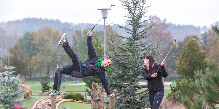 Adventure minigolf na 18 jamkovém hřišti v Hluboké