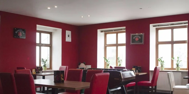 Kuřecí menu s dezertem a citronádou v Zeleném stromě