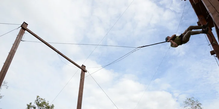 Den plný akce až pro 4 osoby: střelba 4 způsoby, obří houpačka i další atrakce