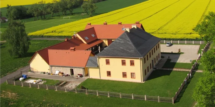 Stylový romantický pobyt Na Faře pro dva s polopenzí a třeba i wellness