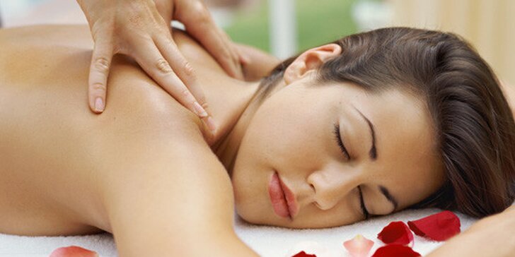 Relaxační masáž, na výběr 30 nebo 60 minut. Nejlepší odměna pro vaše záda, šíji nebo nohy se slevou až 56 % !
