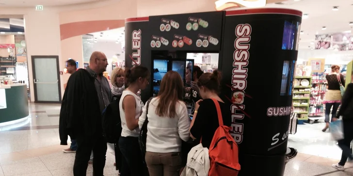 Revoluční balení čerstvého sushi ve vymakaném tubusu