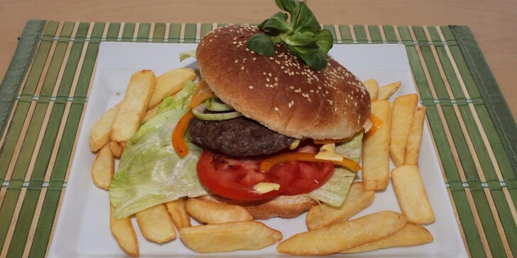 Úchvatný výhled a vynikající burger ve Stratosféře
