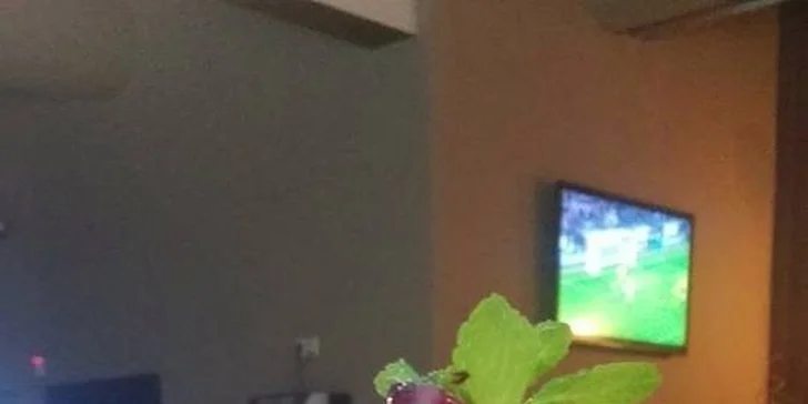 Dva molekulární drinky dle vlastního výběru nebo maxi kýbl pro partu