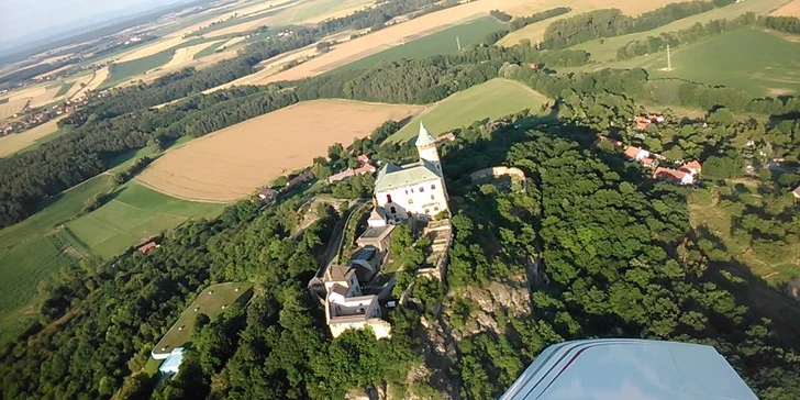 Až 75 minut letu nejrychlejším letounem v kat. RAL 2 včetně pilotování