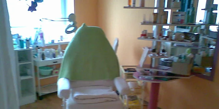 Kosmetické ošetření včetně diagnostiky pleti a masáže