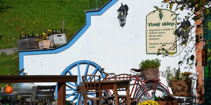 I rodiny s dětmi si ale přijdou na své a na uvítanou dospělé potěší láhev vína (u obou variant).