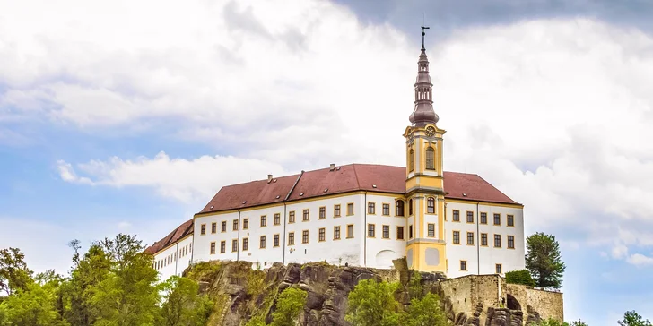 Pobyt vám zpestří třeba návštěva děčínského zámku. 