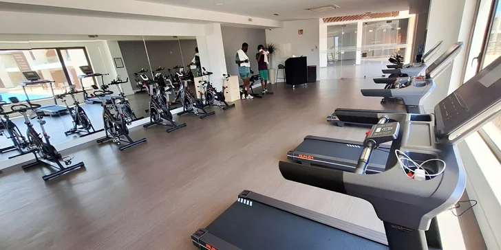 Neomezeně můžete využít i hotelové fitness.