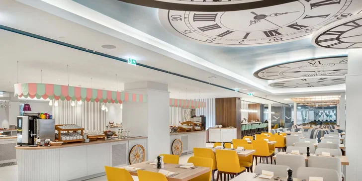 V restauraci Kalóz vás čeká polopenze formou bufetových snídaní a večeří. 